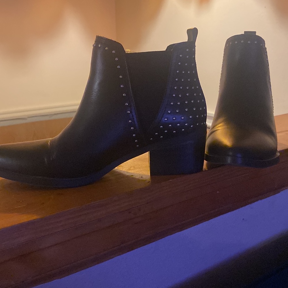 Booties - Picture 4 of 4